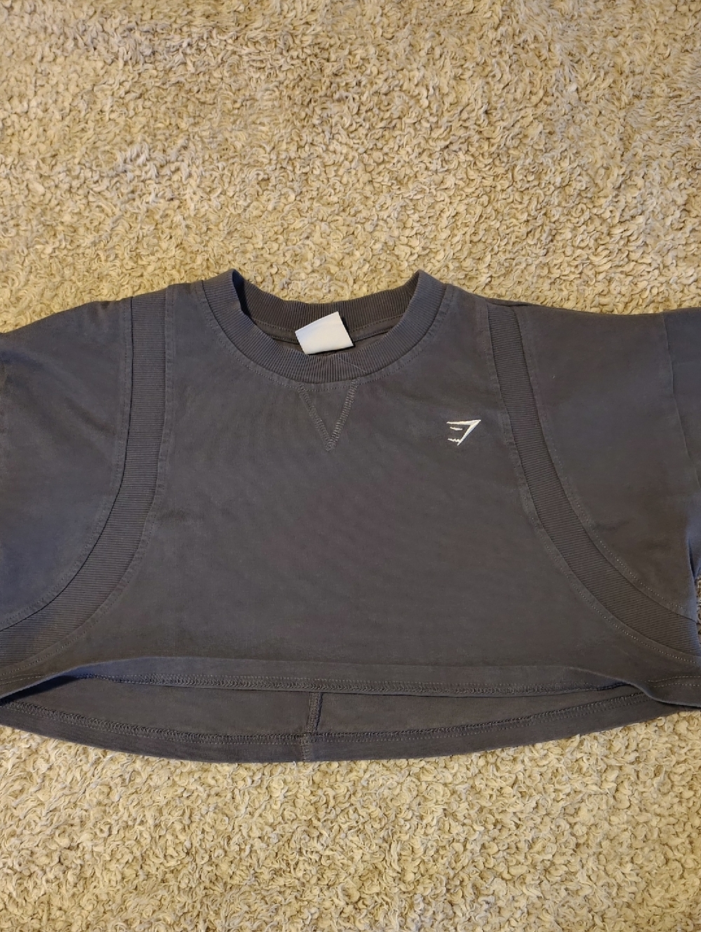 Oversized Cropped Gymshark Top - Picture 2 of 4